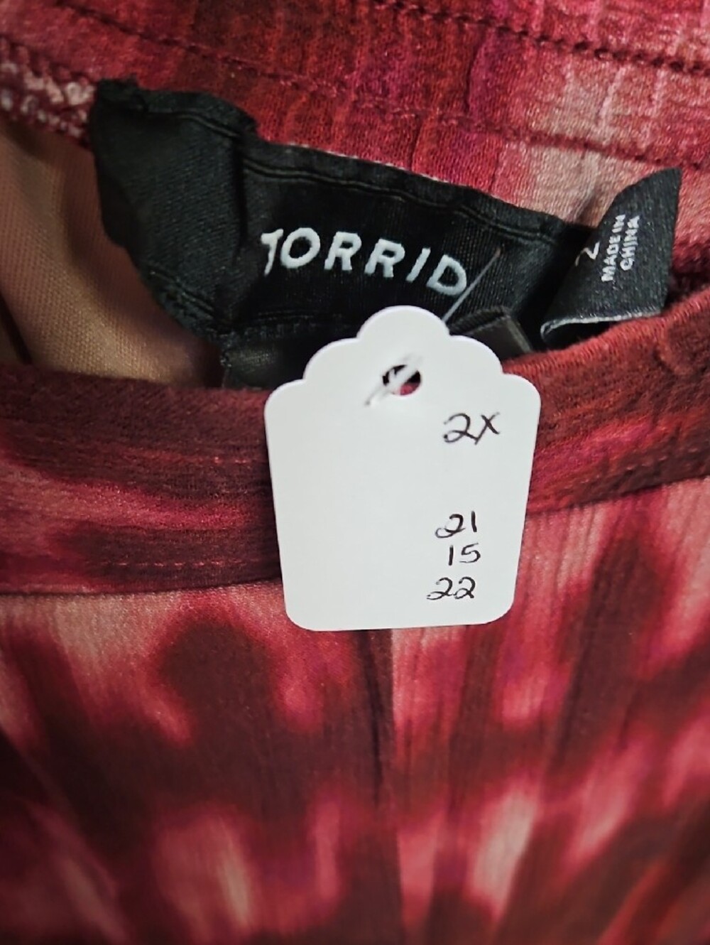 torrid Burgundy & Pink Tie-Dye Ankle Cropped Pants - Picture 2 of 3